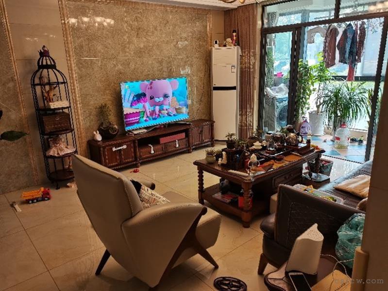 森兰公寓精装3/2/2朝南好房175万