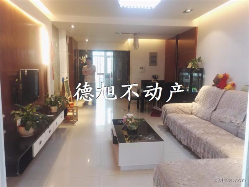 常熟花园精装2/2/1朝南好房1900元/月