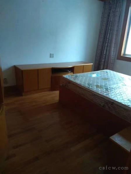 出租五星7区3房1700/月