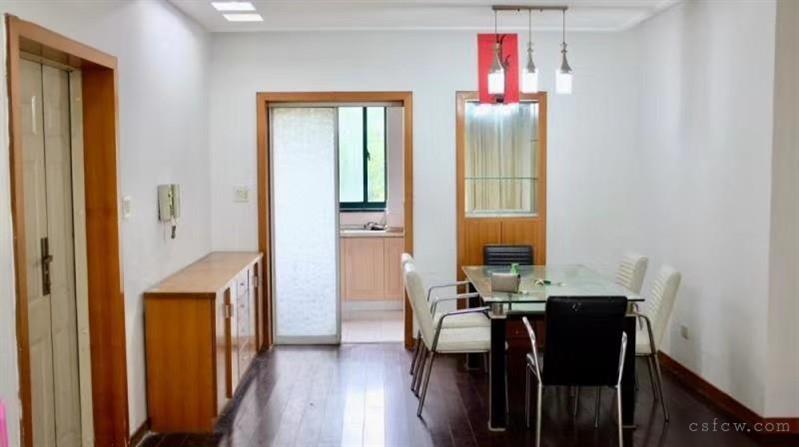 明日星城欣园136平方，精装修