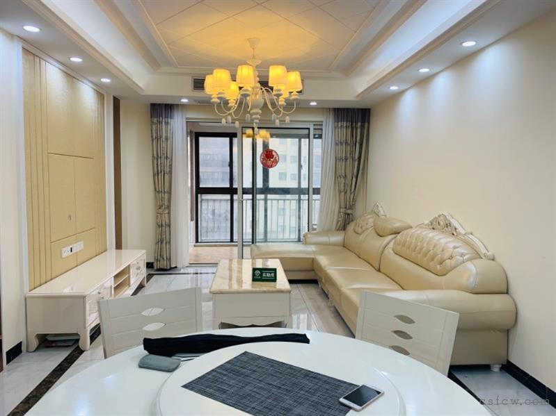 万达华府外国语名额全新精装带车位一手有密码