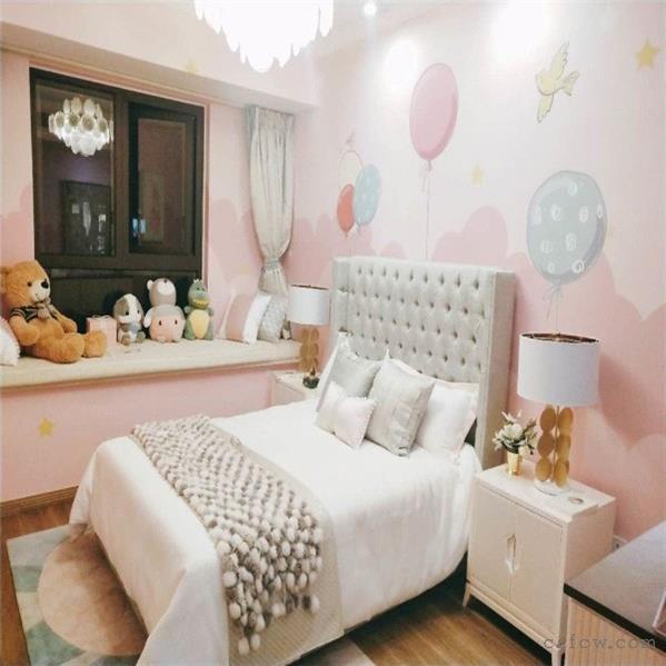 铂克公馆全新精装三居室送家装车位看房方便