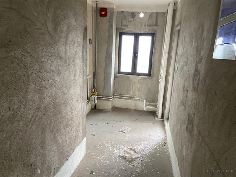 裕源诚品毛坯两房，南北通透，92平123万诚心卖