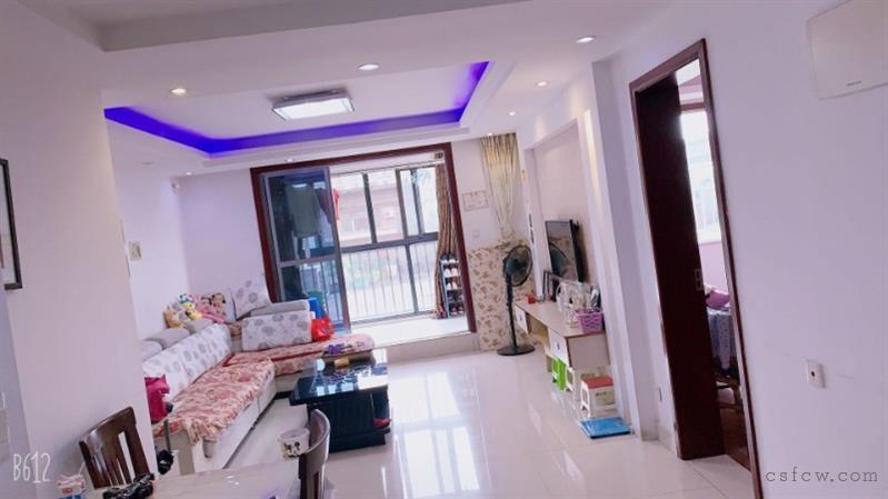 常熟老街同德坊带超大露台精装修急售