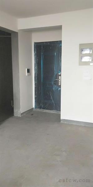 滨江宝鸿广场83平毛坯3室2厅1卫满两年楼层好108万