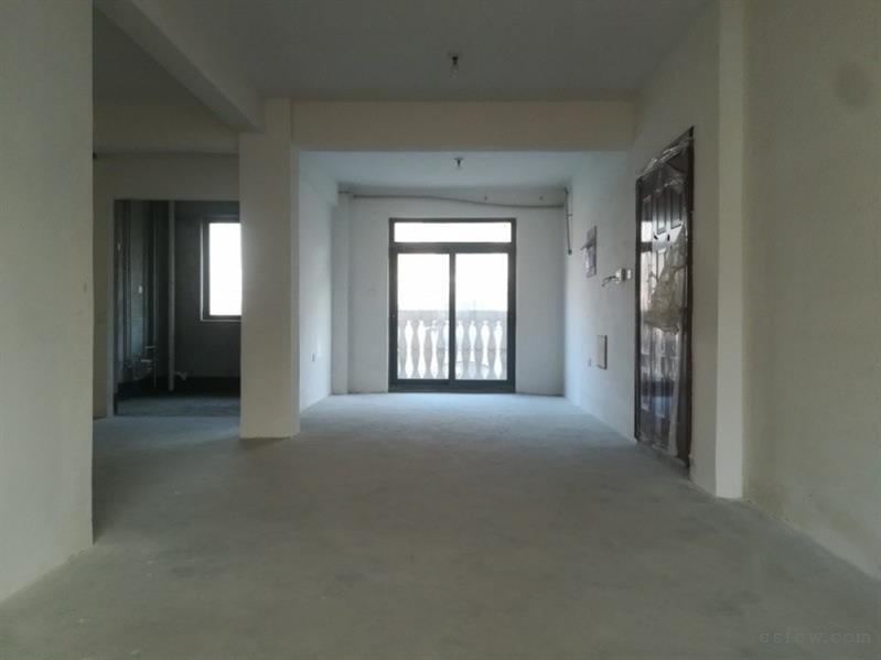 衡泰锦苑毛坯5/3/2朝南好房445万