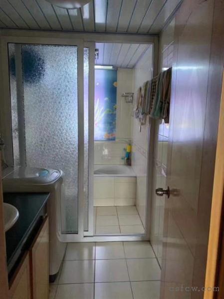 漕泾6区102平大3房开价225好议