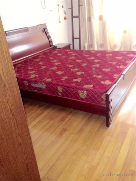 颜港北村2楼一室一厅