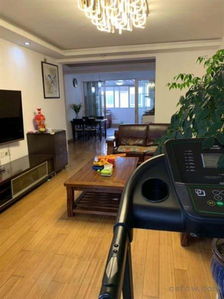 高知楼精装3/2/2朝南好房258万