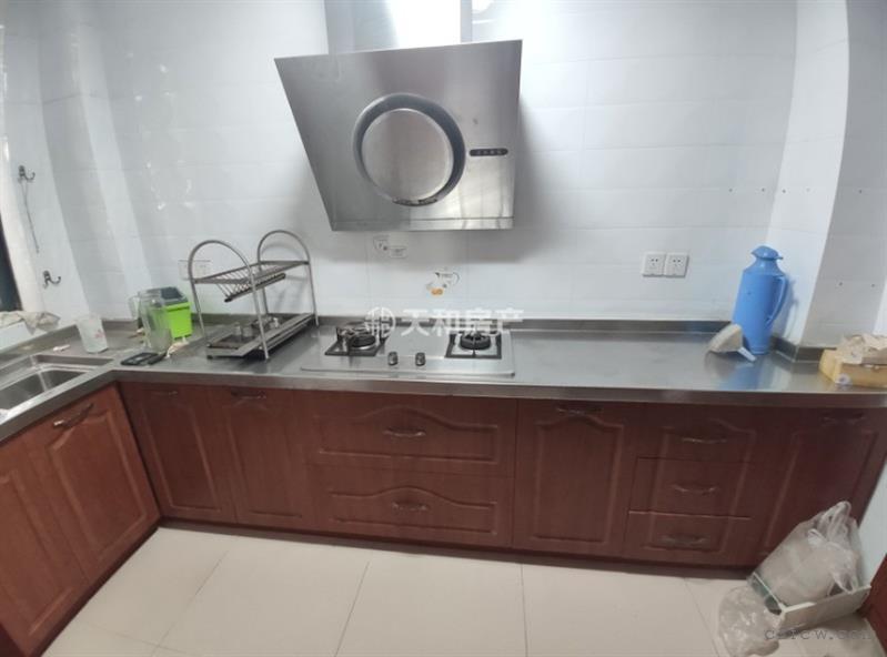 捡漏的来！低于市场价！【常熟老街】花园洋房100平精装3房仅售168万！满2年有