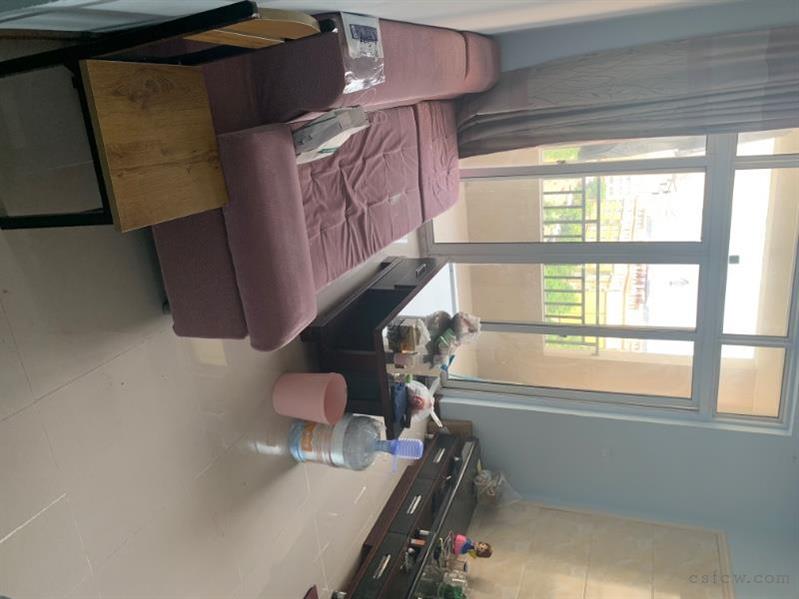 薇尼诗精装两房，家具家电打包卖，黄金楼层，满二年，名额还在，拎包入住