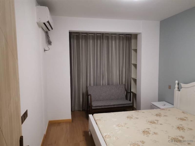 中南锦苑精装4/2/2朝南好房268万