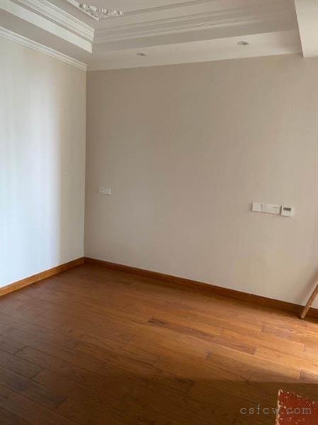 薇尼诗豪装2/2/1朝南好房2000元/月