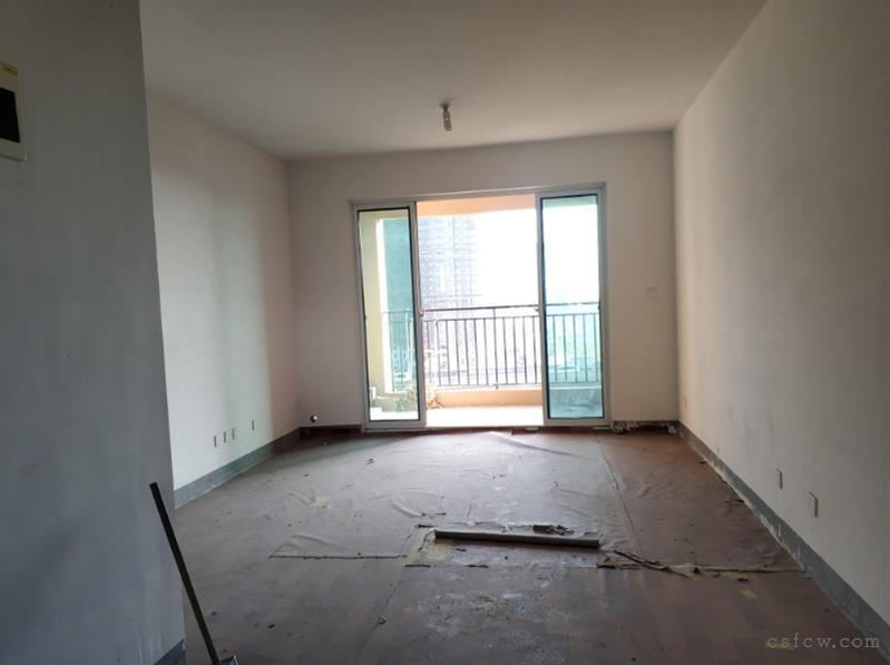 中南御锦城毛坯3/2/2朝南好房210万