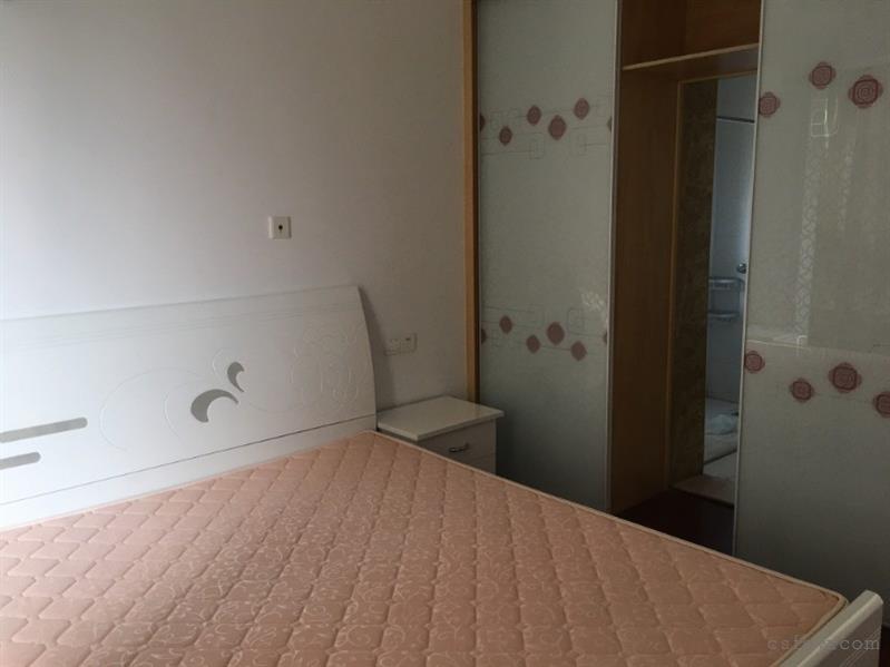 衡泰国际花园52平方，精装修，158万