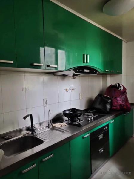 尚湖中央花园简装3/2/2朝南好房178万