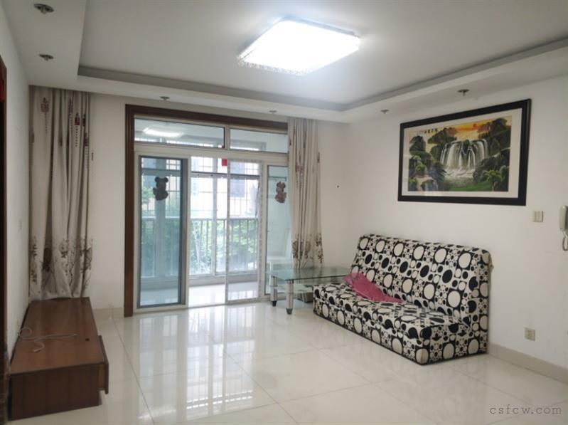 百盛花园精装2/2/1朝南好房2200元/月