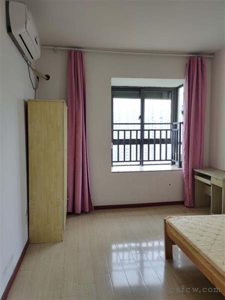 三一荣域2室2厅1卫拎包入住