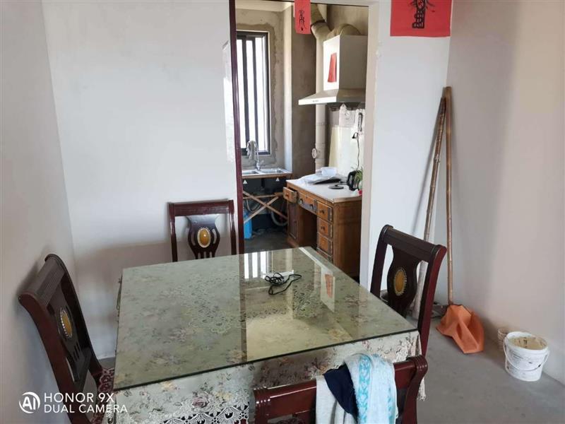 出租丽都花园简装2/2/1朝南好房1400元/月