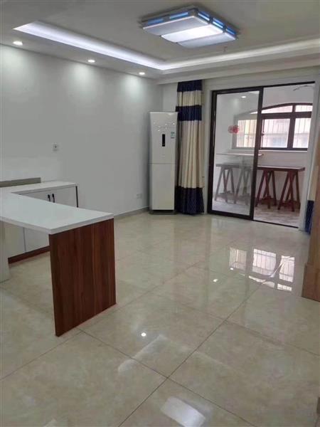 梅李尚尊佳苑118平精装修赠送面积大带1个自行车库满2年可上学