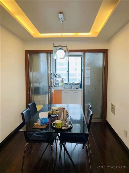 润欣花园141平方3房2厅2卫精装238万出售3室2厅2卫