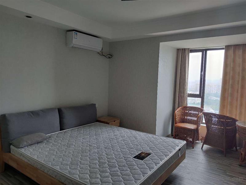 紫晶城精装1/1/1朝北好房1600元/月