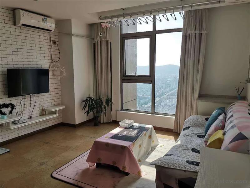 世茂75号公馆精装1/1/1朝南好房2500元/月