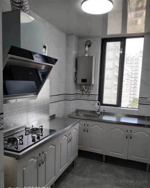 琴湖家园简装2/2/1朝南好房2200元/月