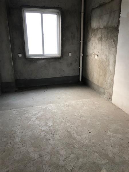 紧邻梅李高级中学，学府气息浓郁