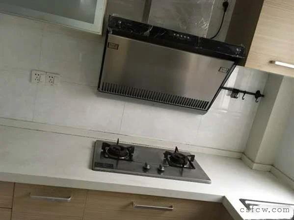 锦湖花园3室2厅2卫、精装、出租