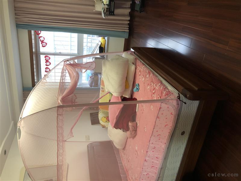 水岸花园，125平，精装修，3000元/月