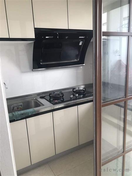 紫晶城精装2/1/1朝南好房2300元/月