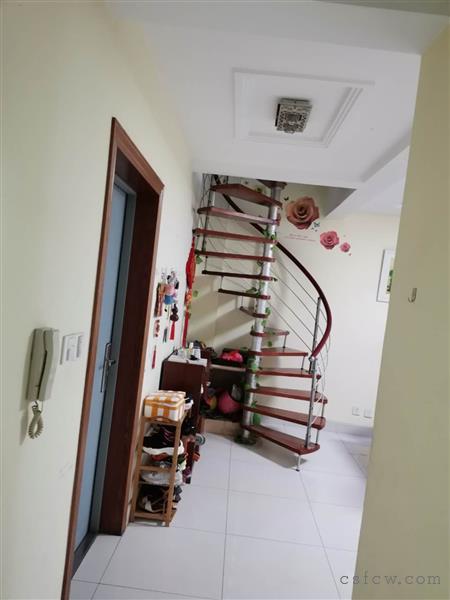 银都公寓精装3/2/1朝南好房110万