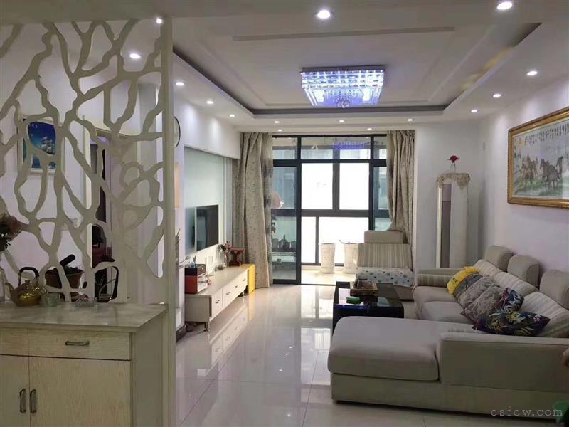 湖畔现代城精装3/2/2朝南好房185万