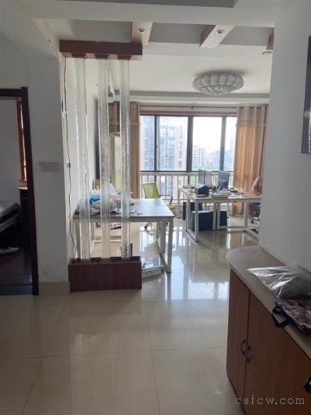 尚湖中央花园简装3/2/2朝南好房3333元/月