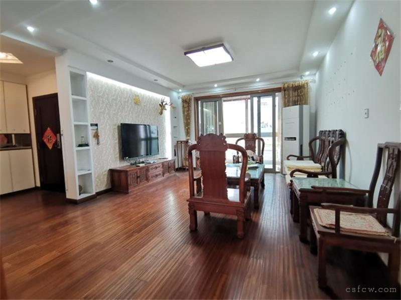 世茂世纪尚城豪装4/2/2朝南好房283万