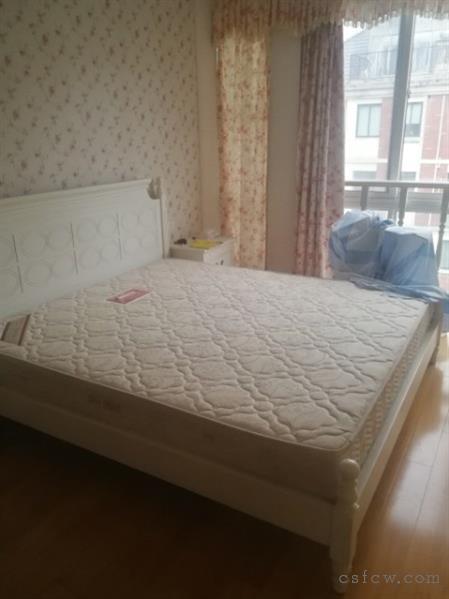 听枫苑3/2/2，3500元月租