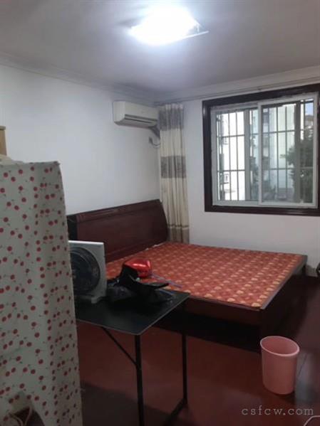 西庄街小区简装2/1/1朝南好房2000元/月