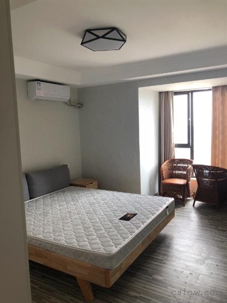 紫晶城精装1/1/1朝南好房1800元/月