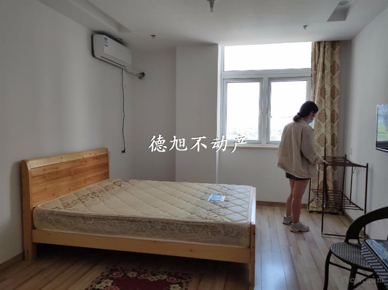 薇尼诗精装1/1/1朝南好房1600元/月