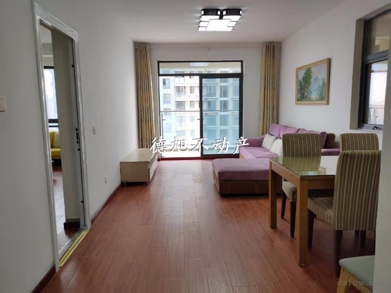 湖畔现代城精装3/2/2朝南好房2800元/月