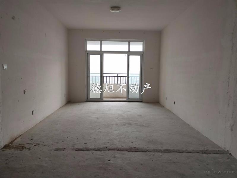 薇尼诗毛坯2/2/1朝南好房130万