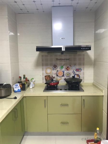 明珠小区80平，精装202万