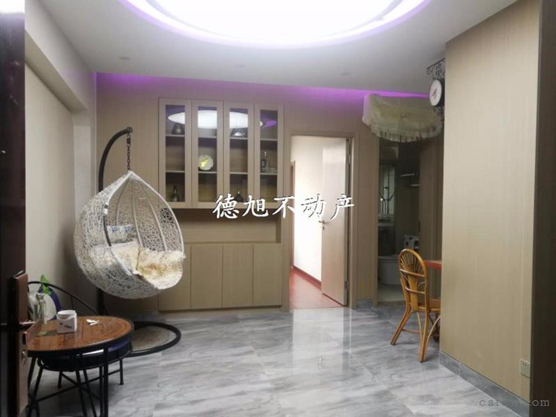 东湖京华精装2/2/1朝南好房2100元/月