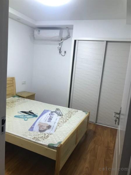 紫晶城精装2/2/1朝南好房50万