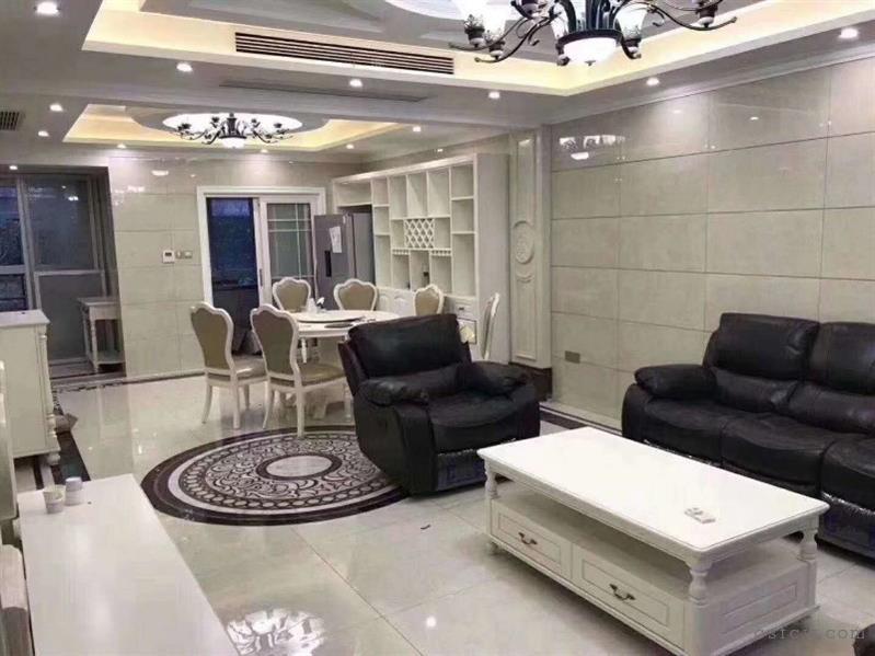 东湖京华精装3/2/2朝南好房180万