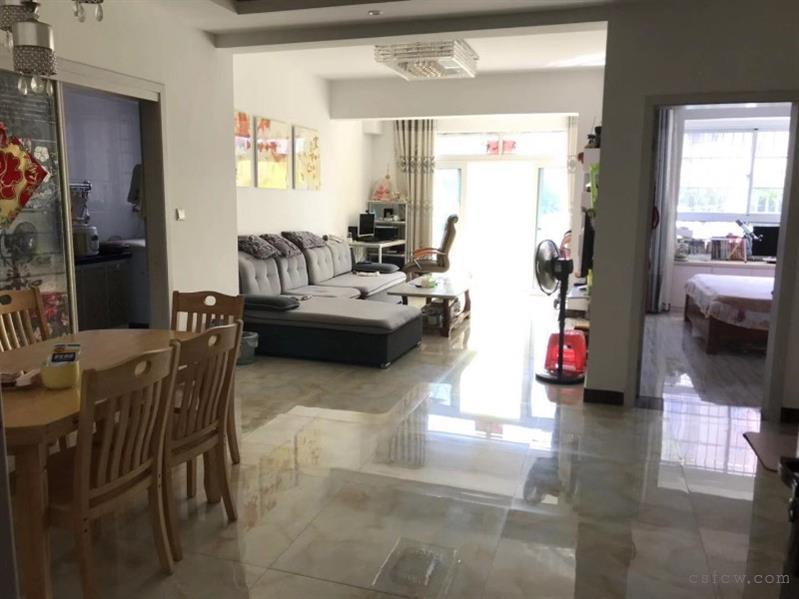 东湖京华精装2/2/1朝南好房140万