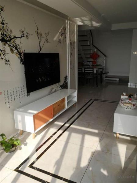 紫晶城精装3/2/2朝南好房3500元/月