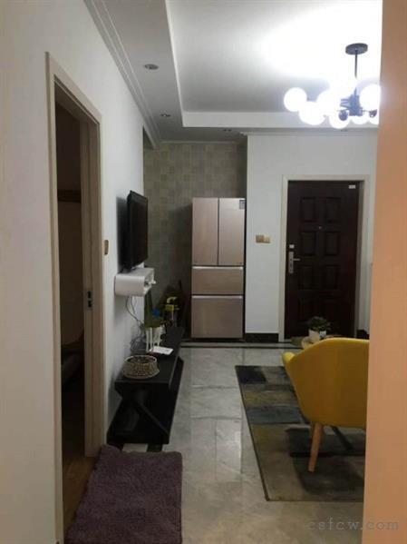 东湖京华精装2/2/1朝东南好房2500元/月