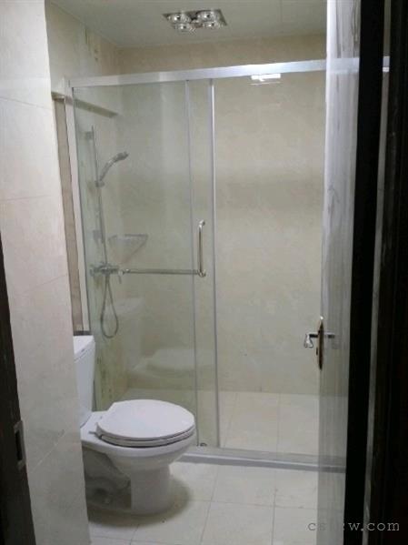 紫晶城精装2/2/1朝东南好房1800元/月